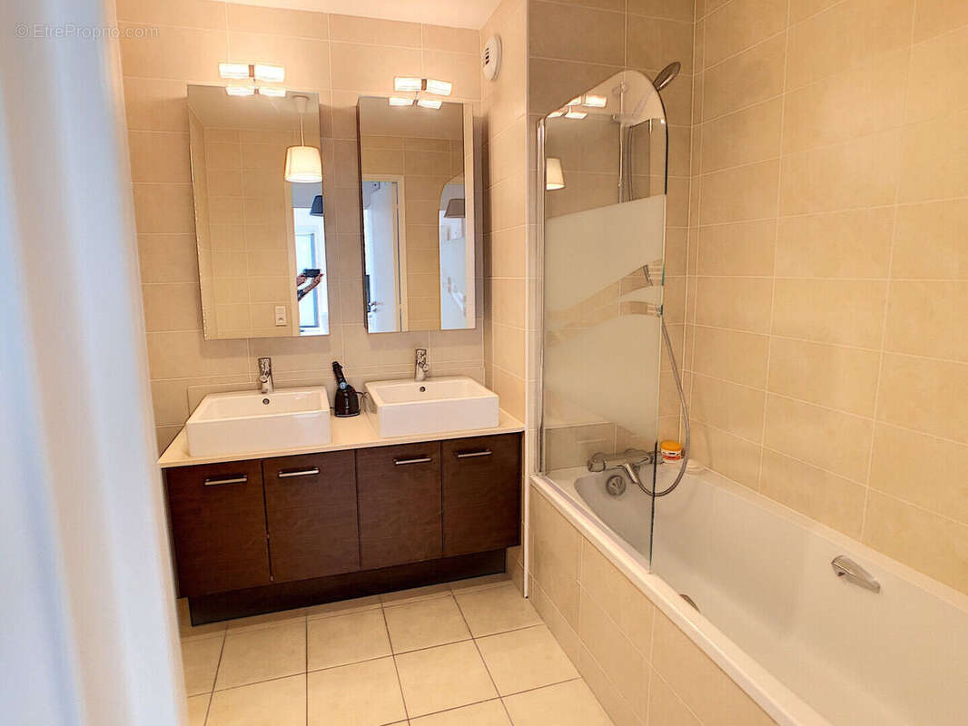 Appartement à SURESNES