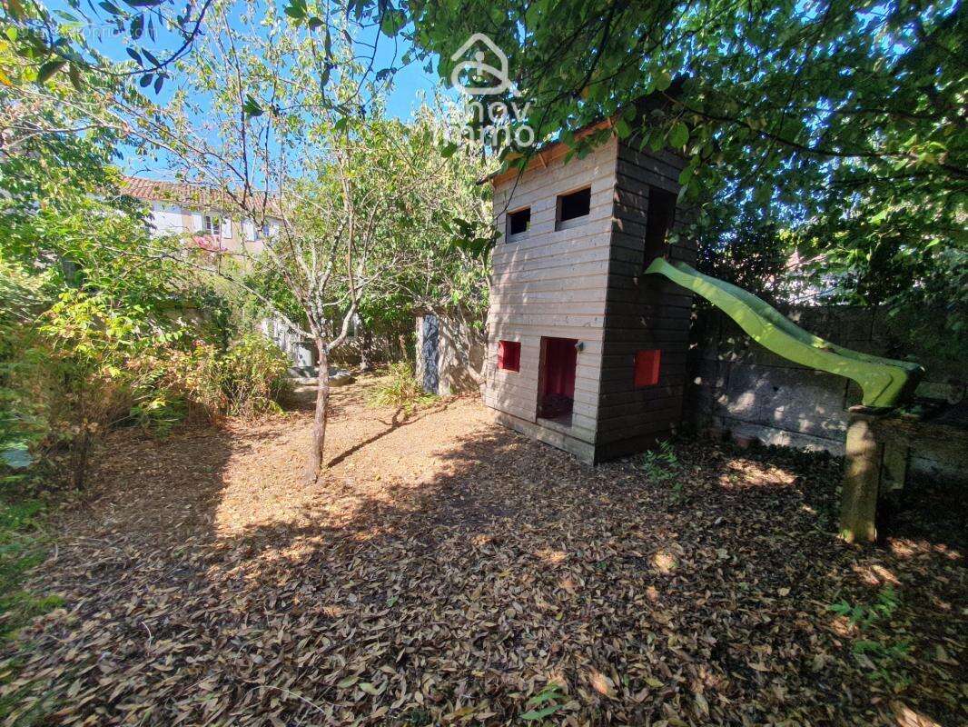 Centre ville, belle maison de 196m2 5/6 ch, jardin - photo 6