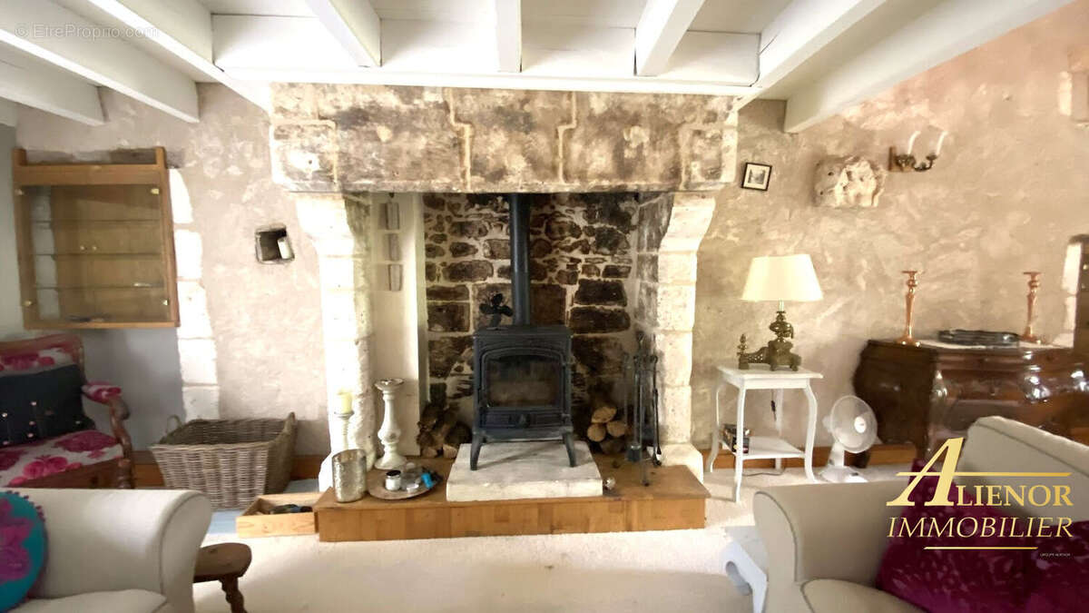 Maison en pierre avec piscine et vue dégagée sur les bois, Brantôme 24310 - photo 13