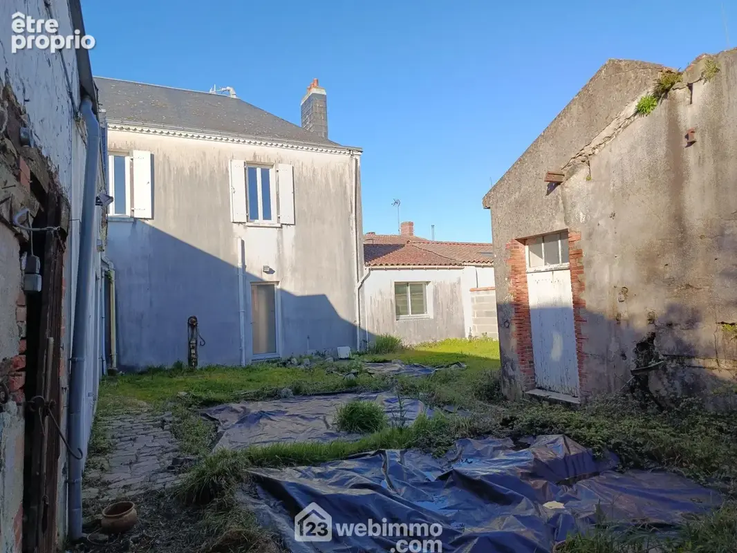 Maison 9 pièces 195 m² à vendre à Nieul-Le-Dolent (85430) - photo 3