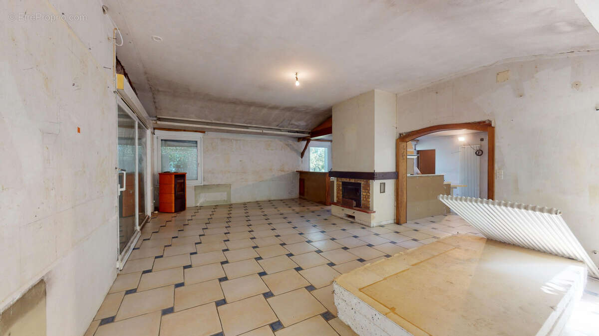 Maison plain pied sur 13.65 ares de terrain. - photo 5