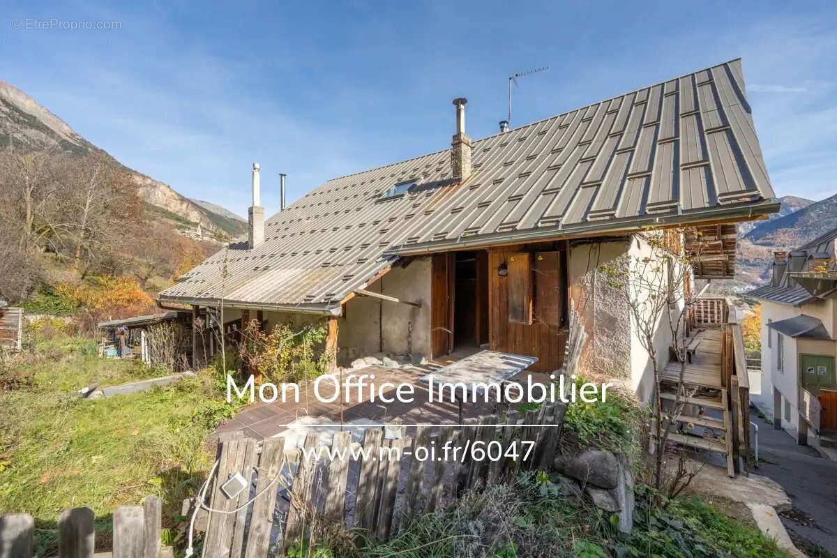 Maison à CHATEAUROUX-LES-ALPES