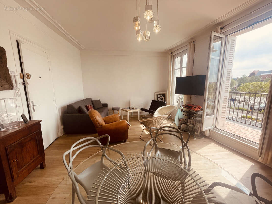 Appartement à TROUVILLE-SUR-MER