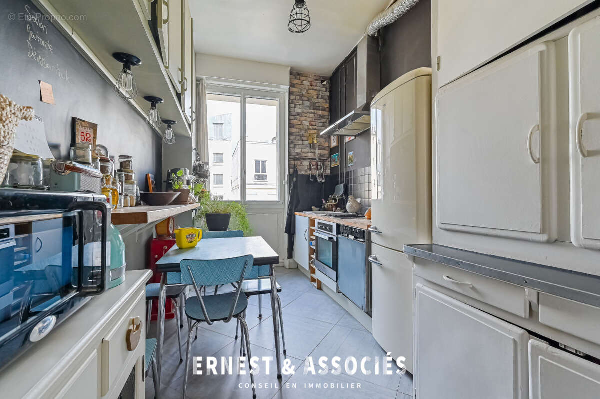 Appartement à PARIS-10E