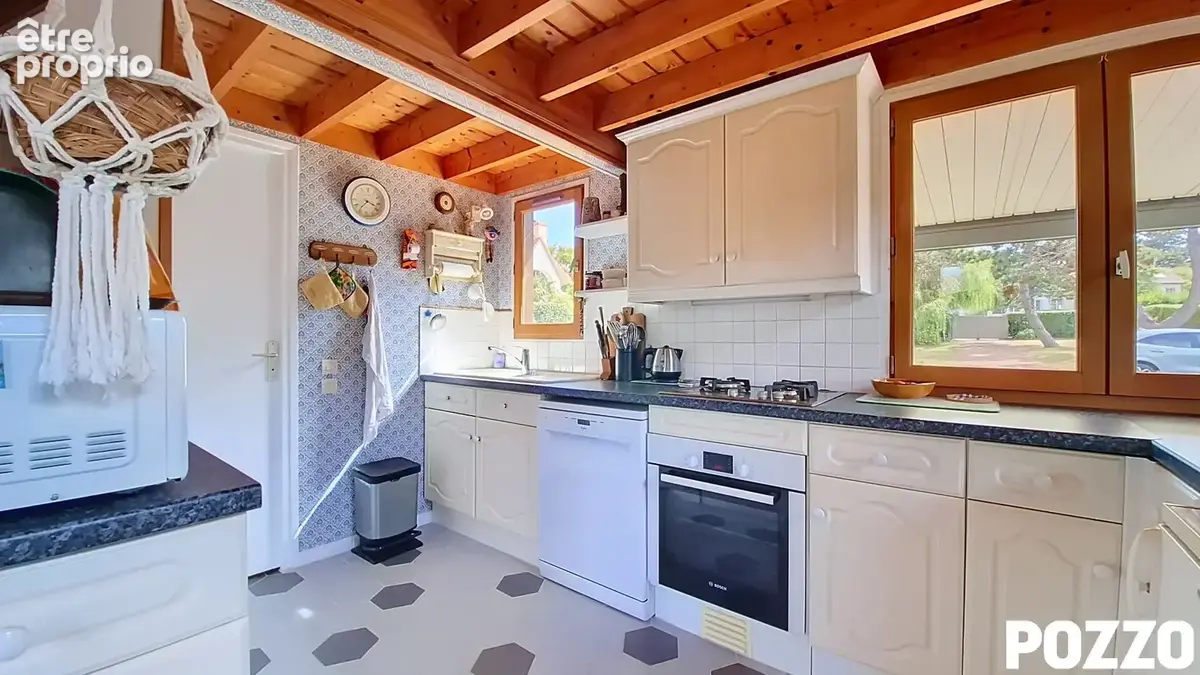A Vendre   Maison type chalet + Dépendance Ver Sur Mer  (14114) - photo 10