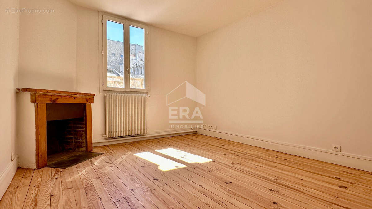 Appartement à PARIS-10E