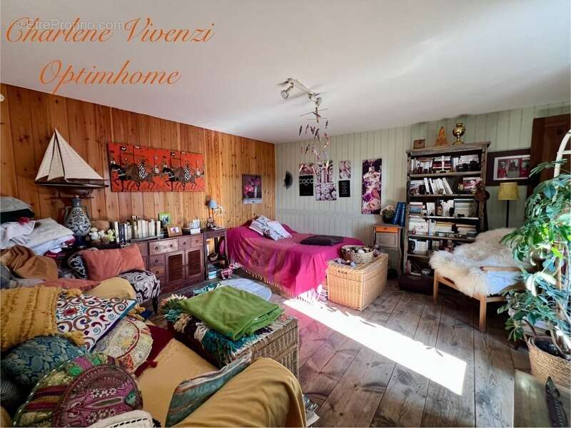 Maison à ANGOUSTRINE-VILLENEUVE-DES-ESCALDES