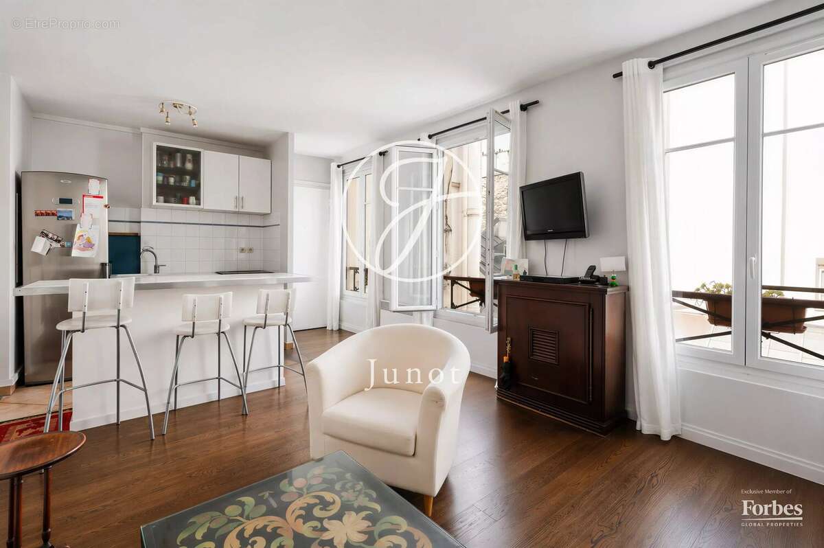 Paris 3e - RUE AU MAIRE / ARTS ET MÉTIERS - Appartement - 2 pièces - 49,63m² Carrez - 1 chambre - Plan optimisé - photo 3