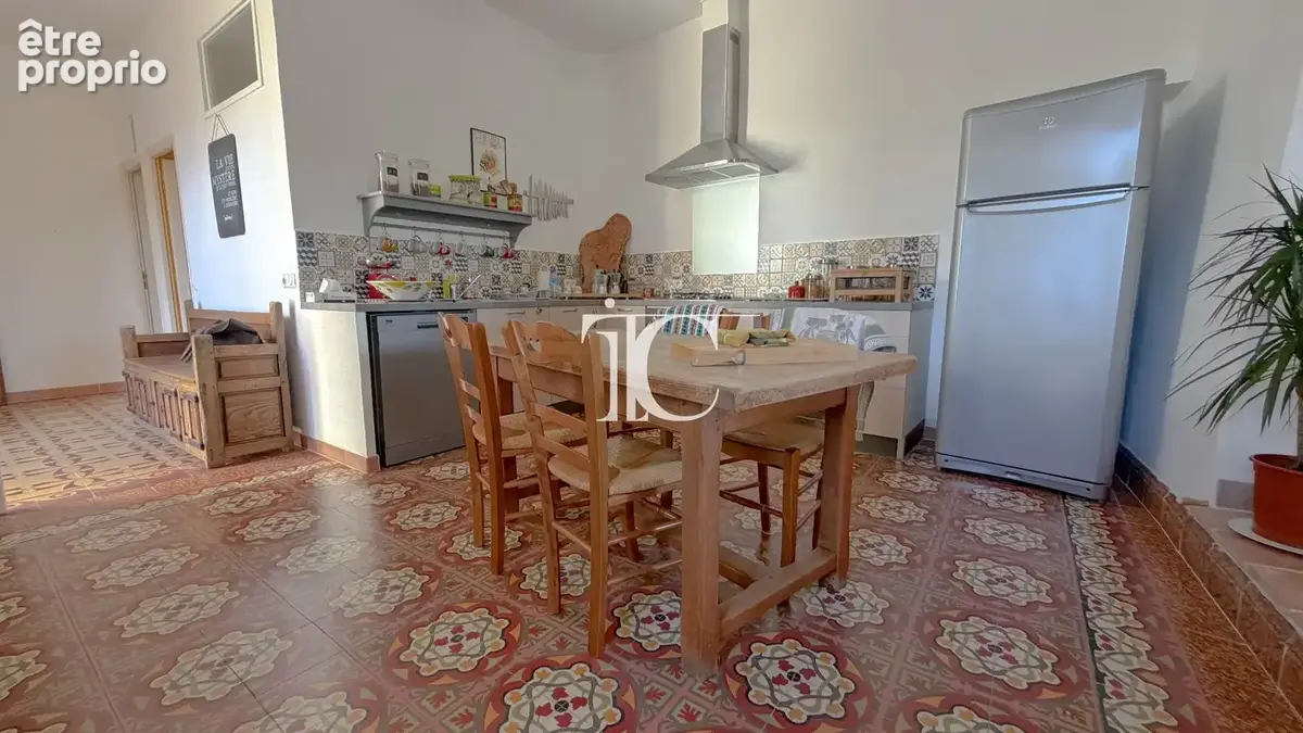 Charmante maison en pierre avec cour et dépendances - photo 5