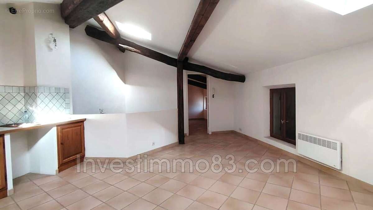 Appartement à CUERS