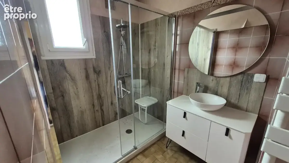 Maison 91 m2 à réinventer   Sous-sol complet et beau potenti - photo 7