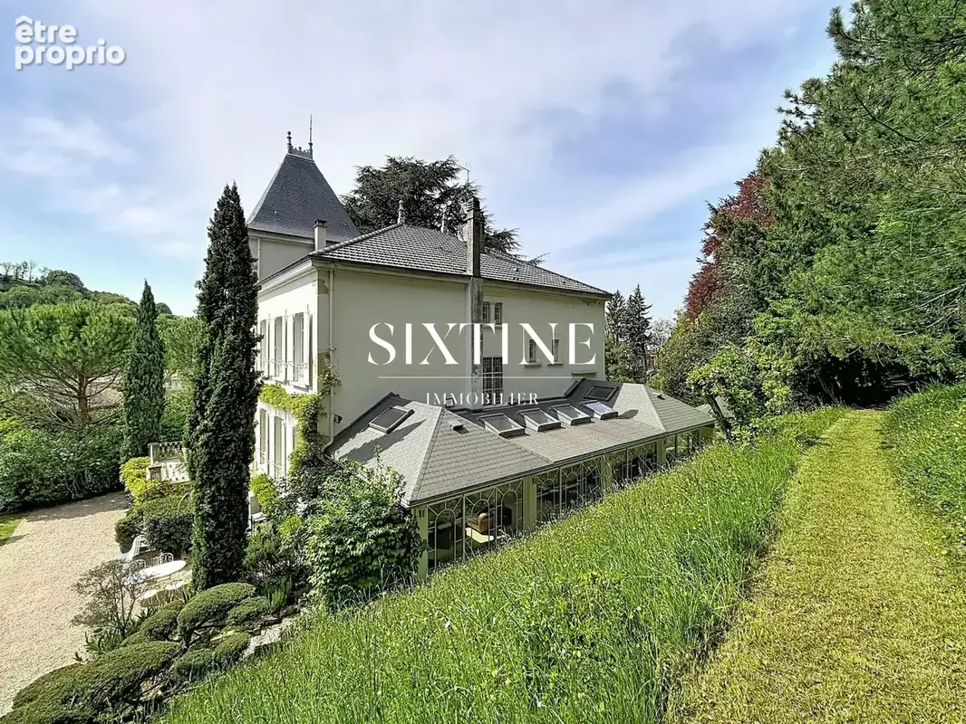 Maison 11 pièces 330 m² à vendre à Bourgoin-Jallieu (38300) - photo 5