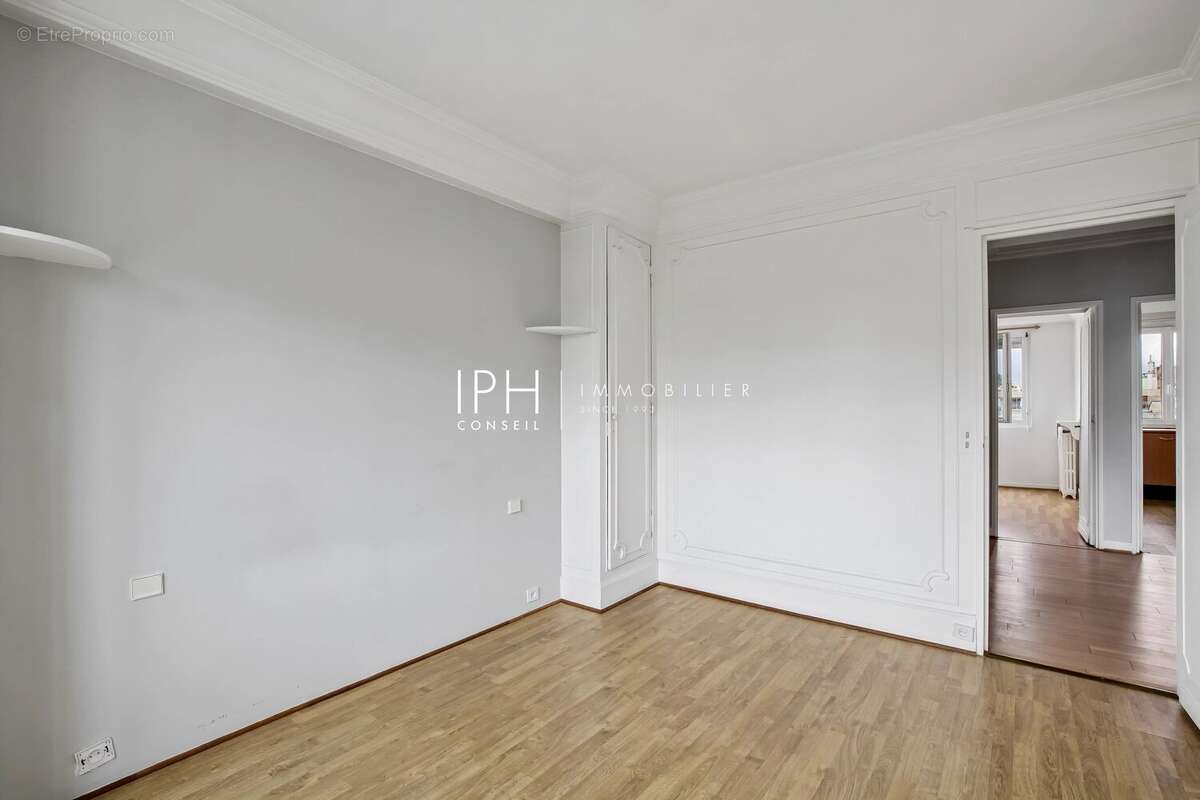 Appartement à NEUILLY-SUR-SEINE