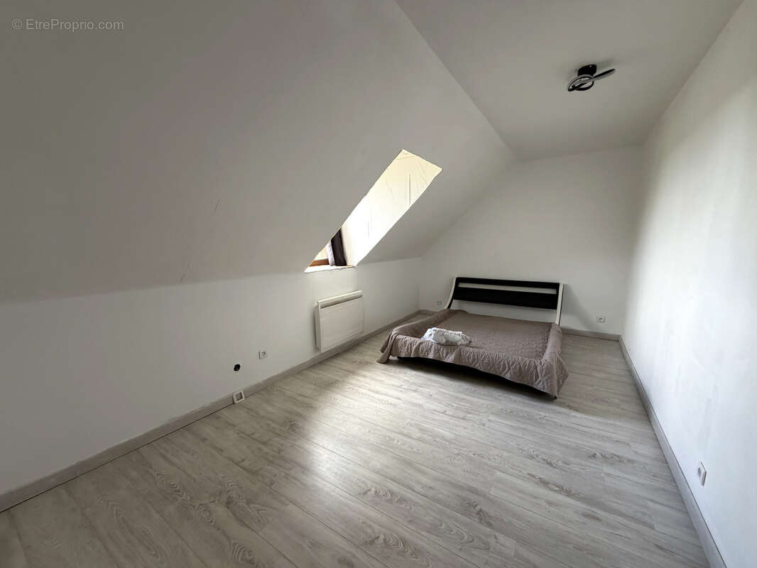 Maison à HOUDAN