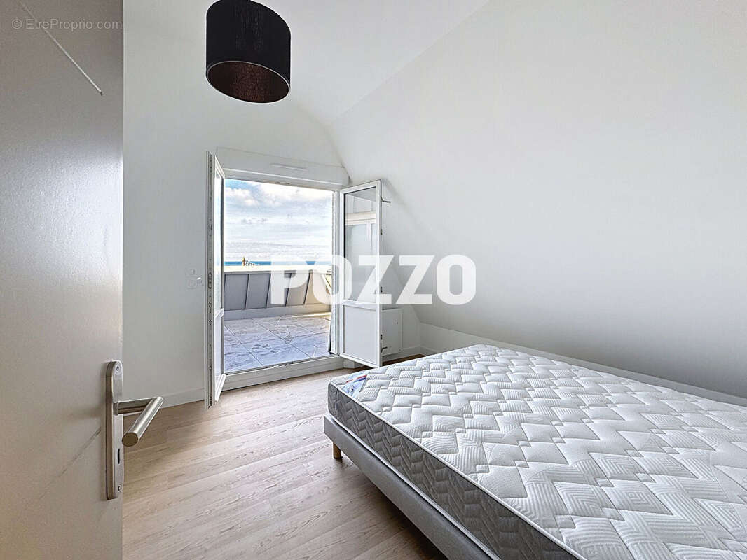 Maison à SAINT-PAIR-SUR-MER