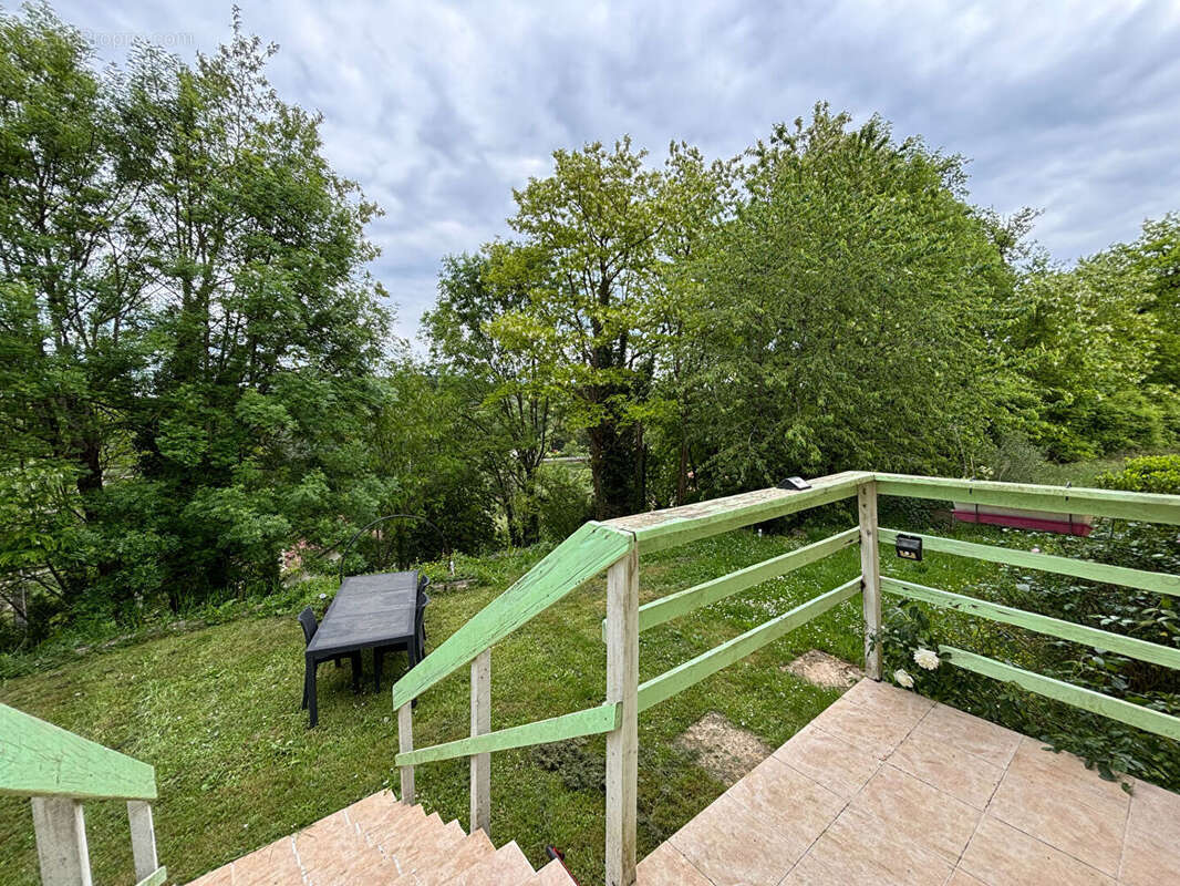 Maison à SAINT-PIERRE-LES-NEMOURS