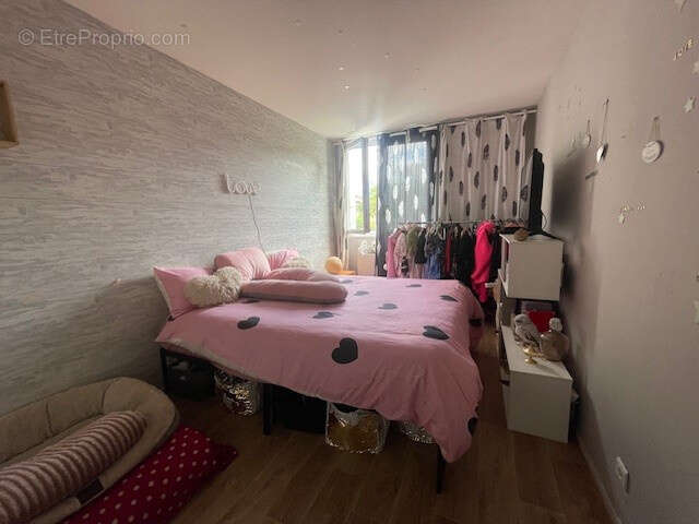 Vaste t3 loue par gardienne de residnce au bouscat - photo 5