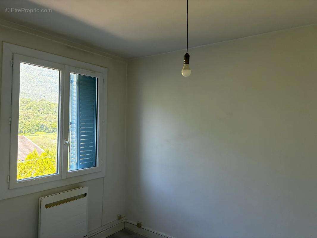 Appartement à VIZILLE