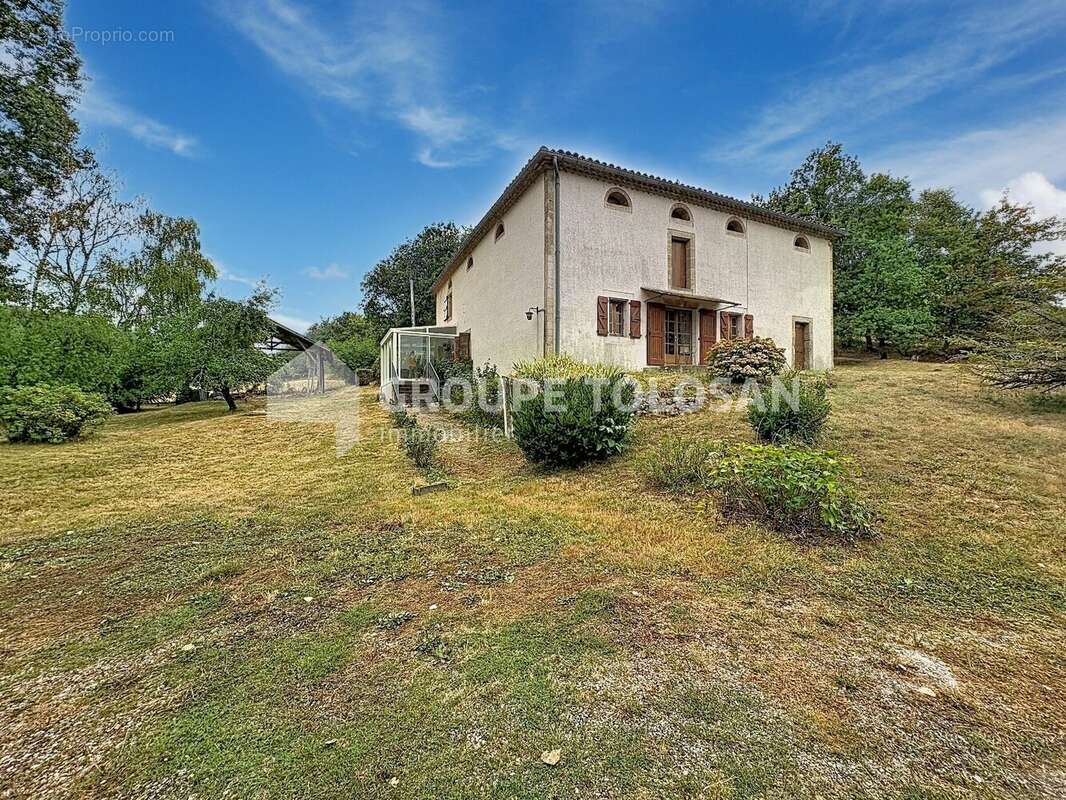 Maison 208 m² à Caraman  - photo 2