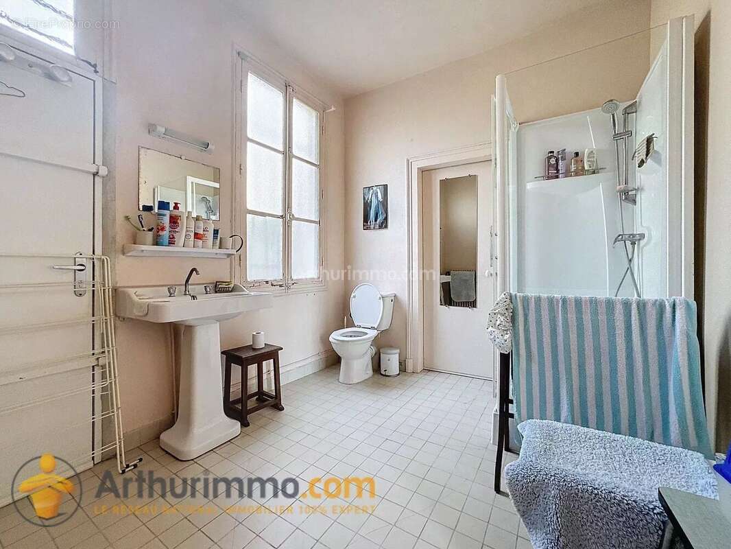 Maison à BOURG-ET-COMIN