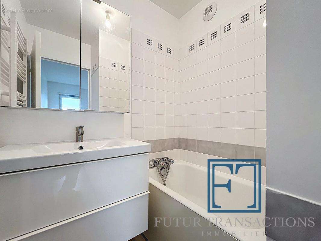 Appartement à VOISINS-LE-BRETONNEUX