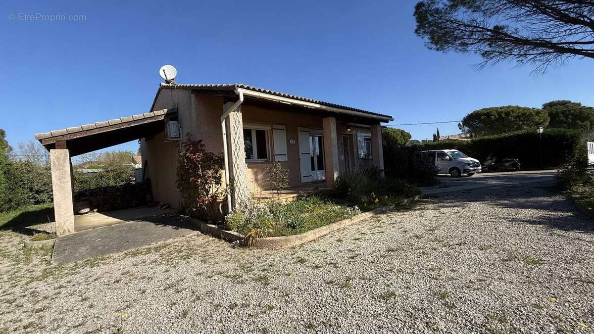 Maison à FIGANIERES