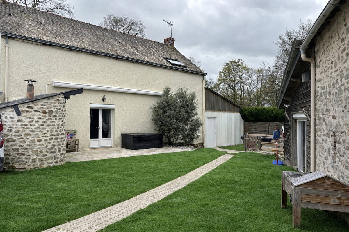 Maison à TREILLIERES
