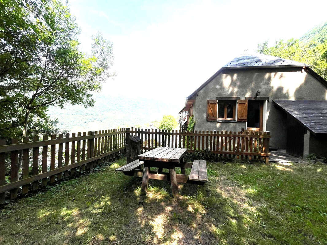 Maison de charme meublée, vue imprenable, avec jardin - photo 2