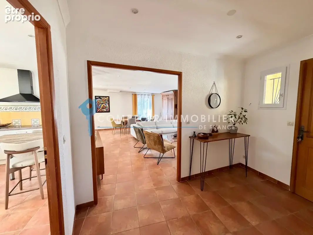 En exclusivité  sur les hauteurs de Vergèze, villa Plain pied de 120 m2 environ sur 832 m2, piscine garage et - photo 15