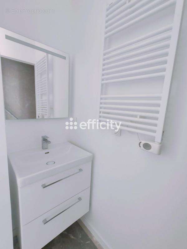 Appartement à MARSEILLE-3E