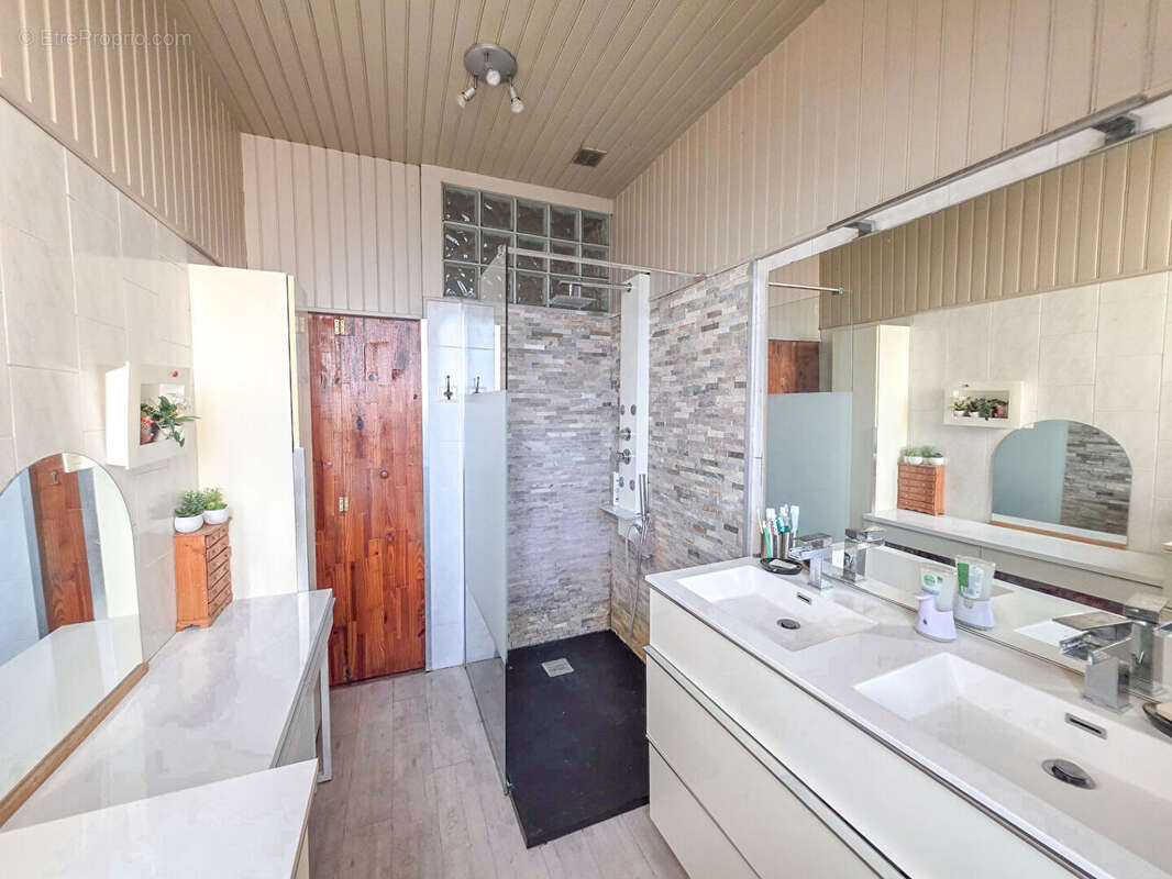 Maison à GOUSSAINVILLE