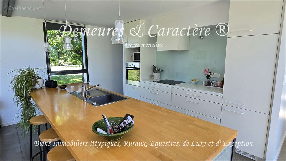 Remarquable maison d'architecte sur 3000m2 avec piscine, terrasse, boulodrome, au Sud de NANTES - photo 10