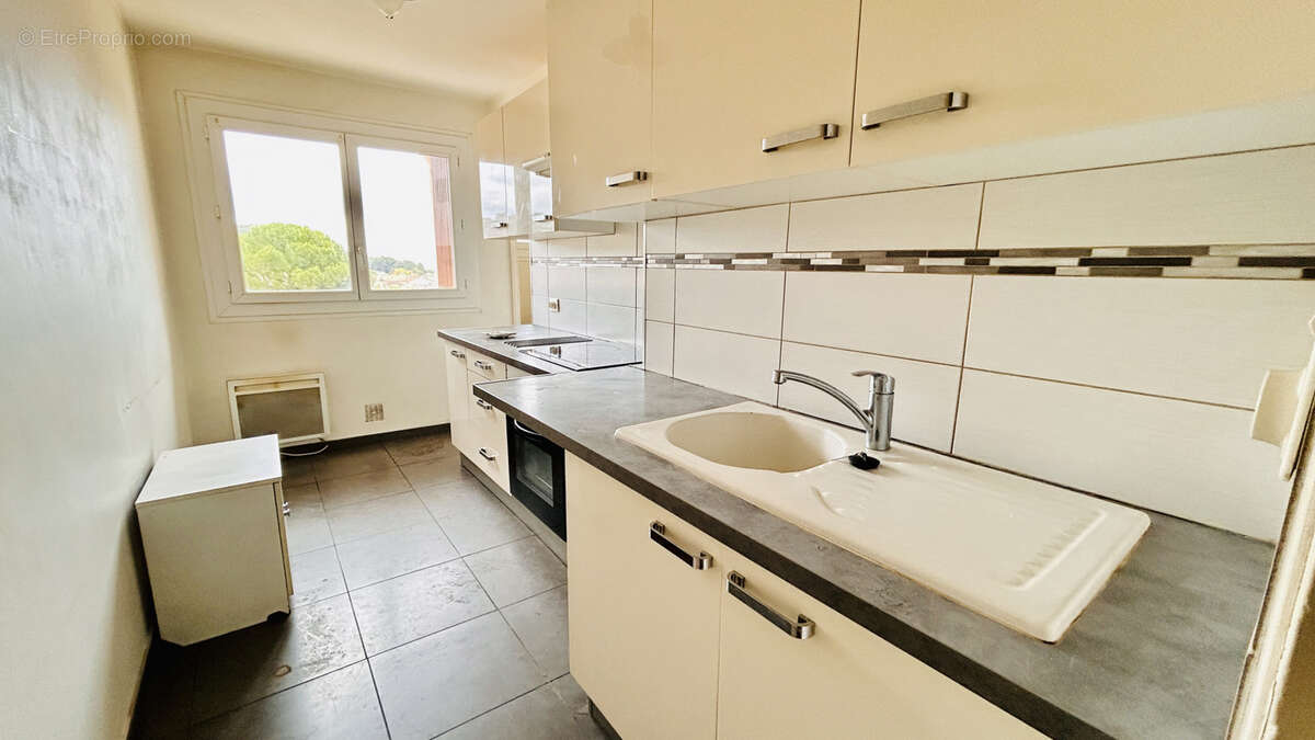 Appartement à CUERS