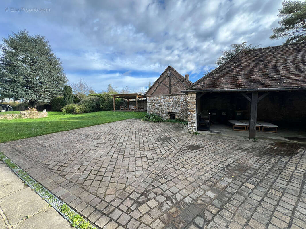 Maison à AUTOUILLET