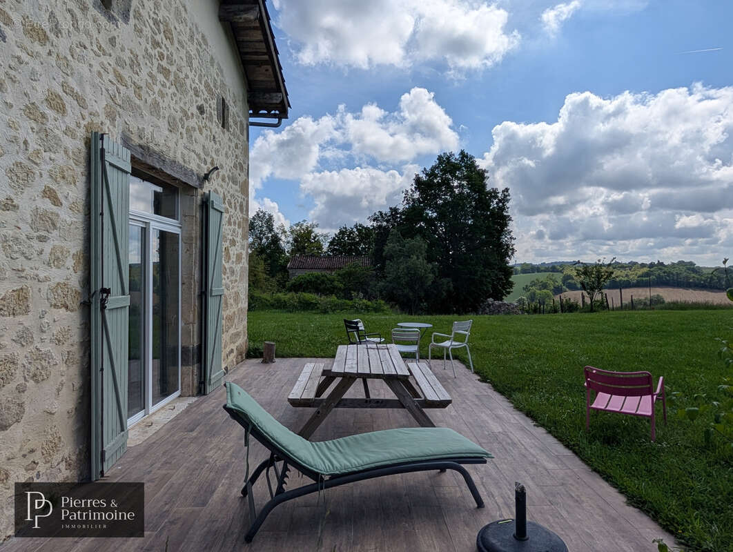 Maison à LASSERRE