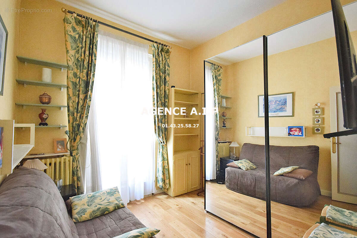 Appartement à PARIS-10E