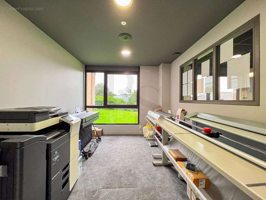 A vendre - Bureaux haut de gamme à la Lande Patry - photo 8