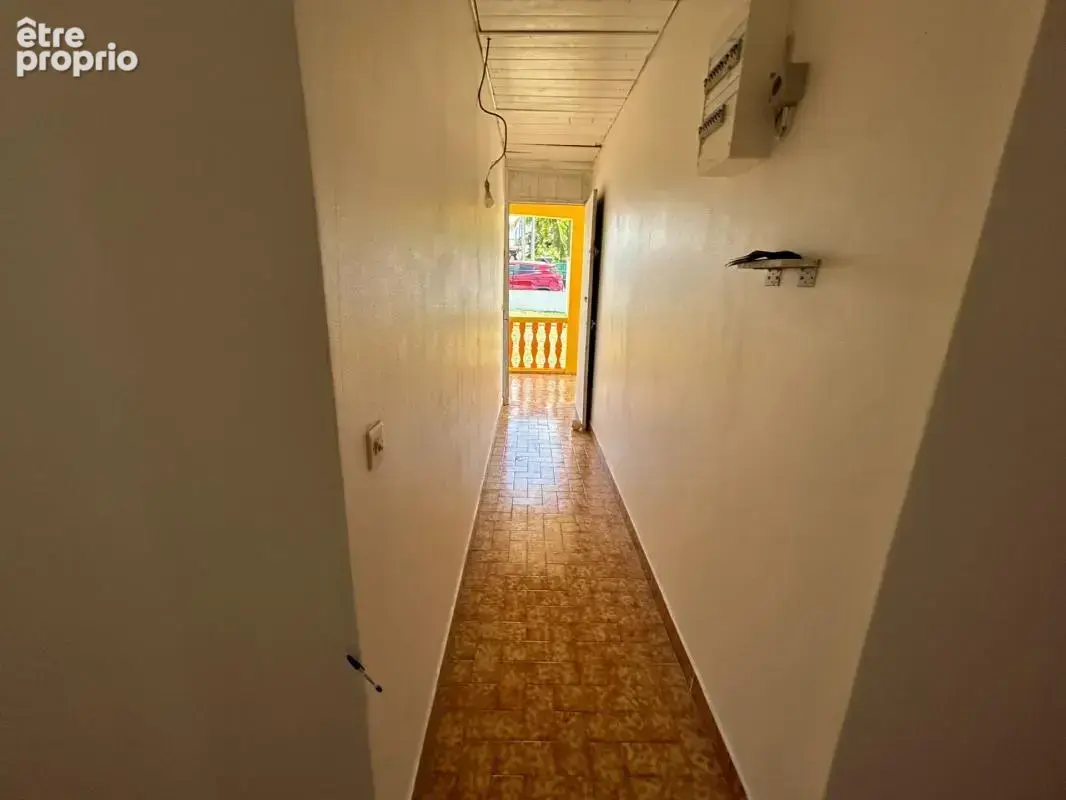 A VENDRE : Villa T8 de 200m² au Gosier (97190) - photo 12