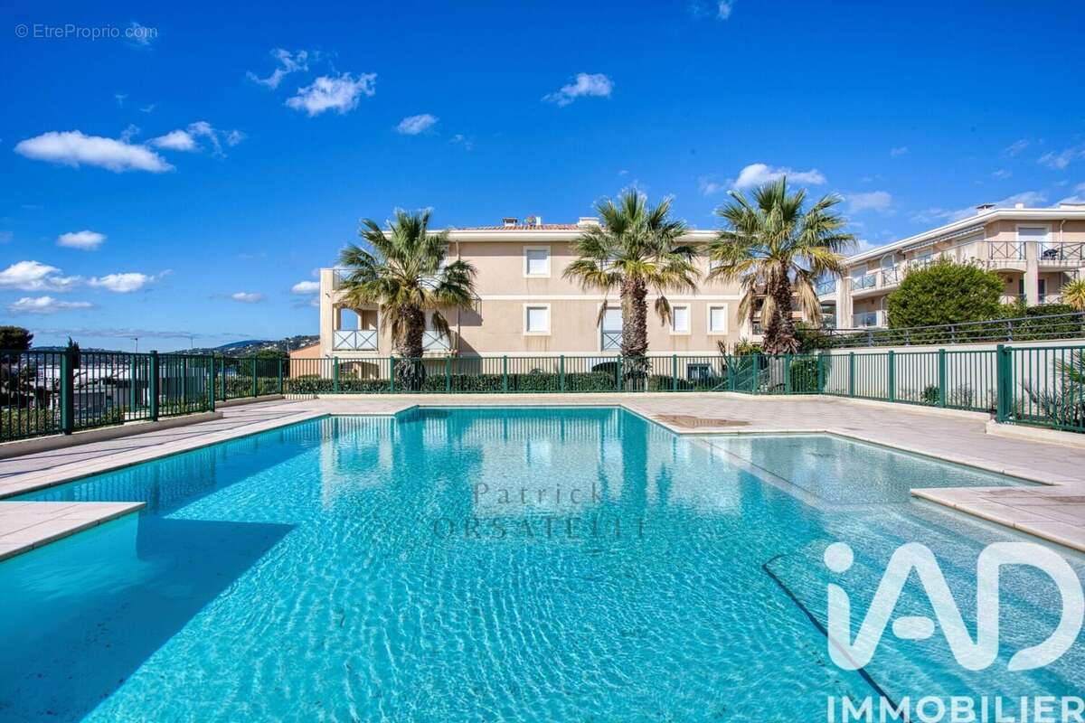 Photo 3 - Appartement à ROQUEBRUNE-SUR-ARGENS