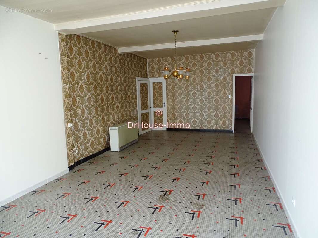 Maison 240 m² à Le Fleix  - photo 4