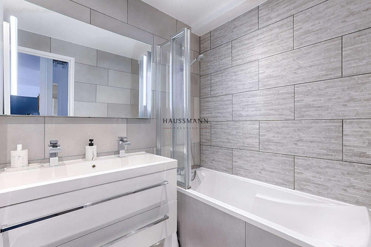 Appartement à PARIS-11E