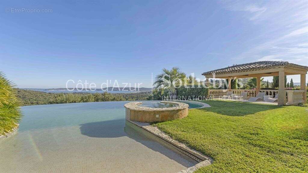 Maison de prestige à vendre dans le Golfe de Saint-Tropez, avec héliport privé - photo 4