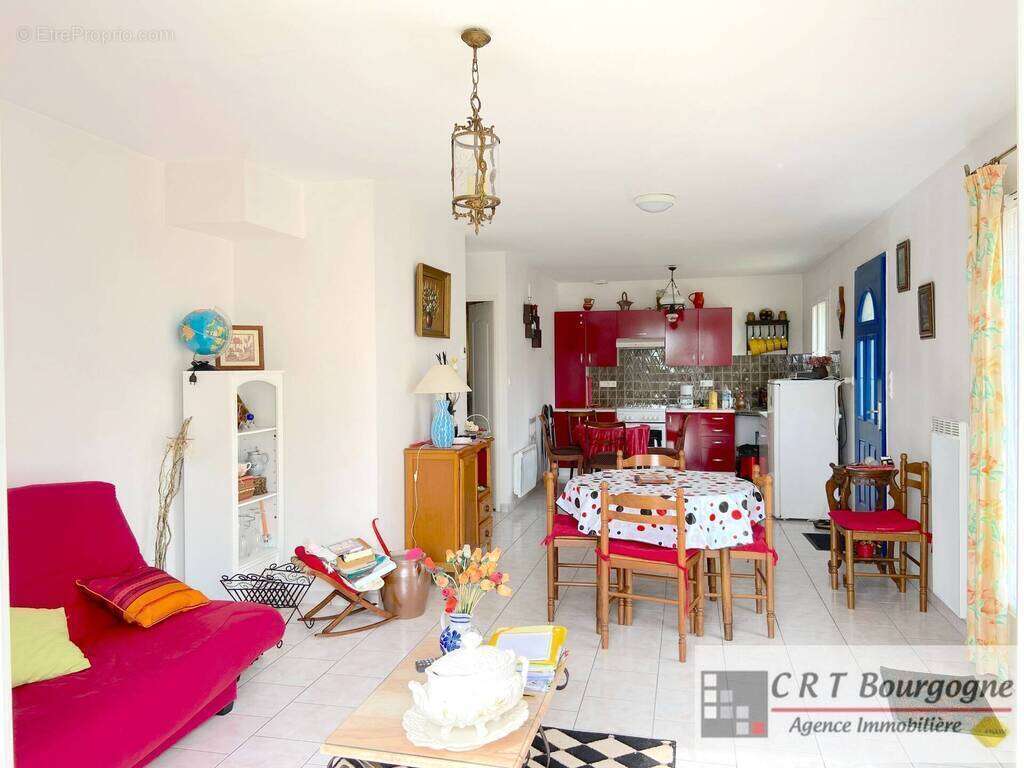 Maison à SAINT-SAUVEUR-EN-PUISAYE