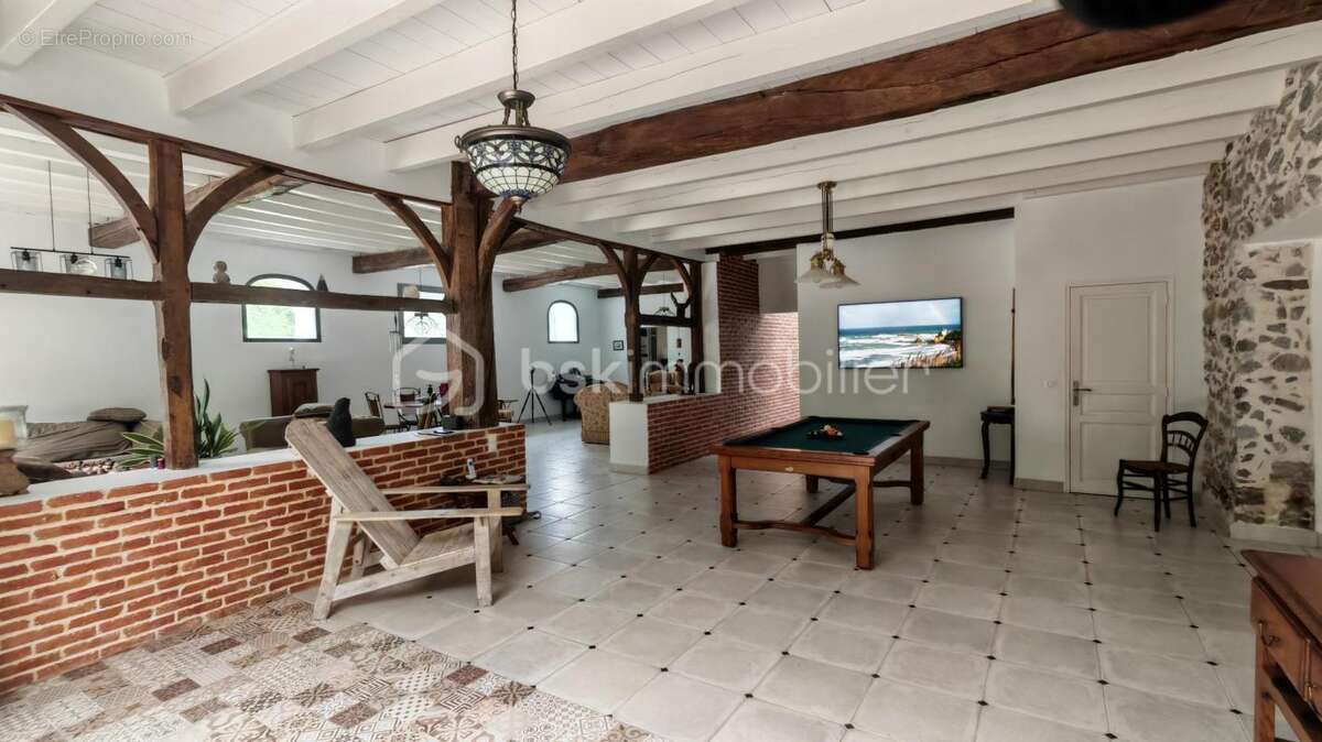 Exceptionnelle Ferme Landaise de 399 m² – Charme, Espace et Nature sur 6,7 hectares - photo 8