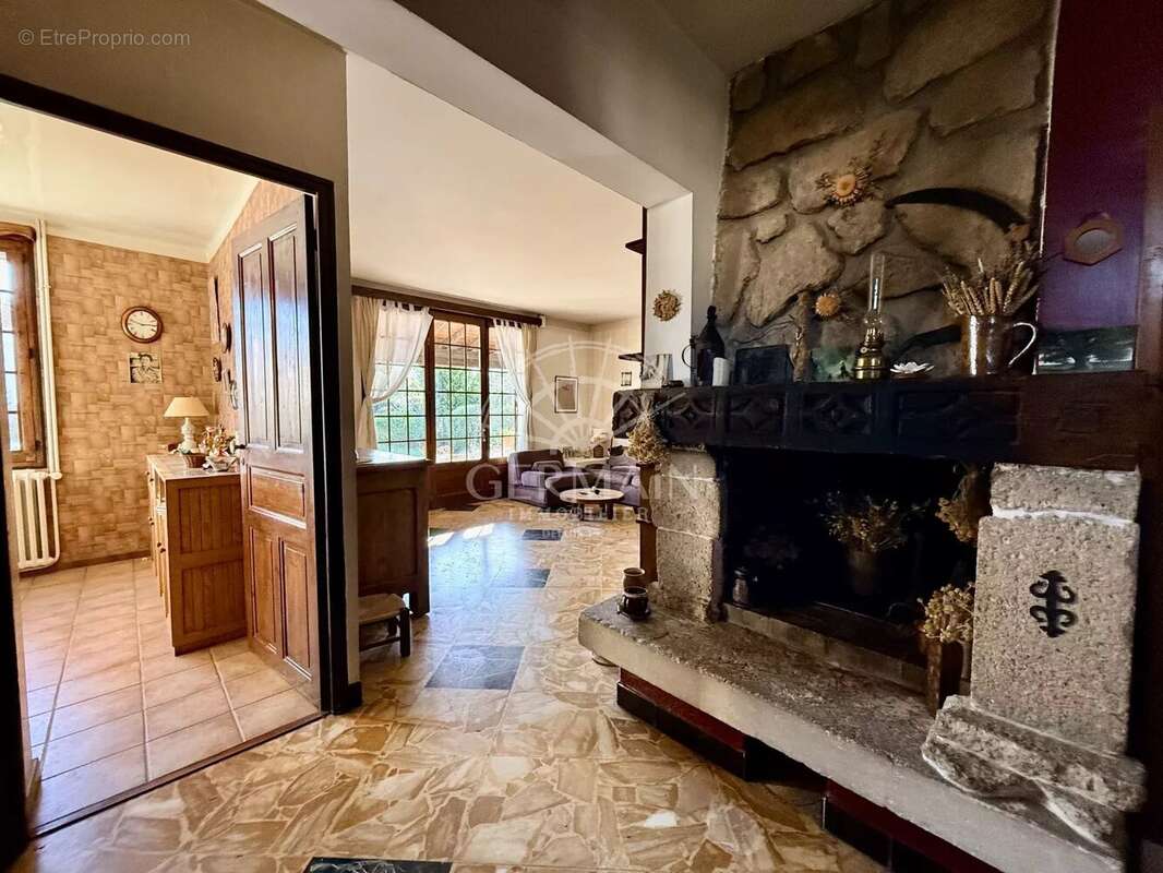 Maison à L'ISLE-SUR-LA-SORGUE