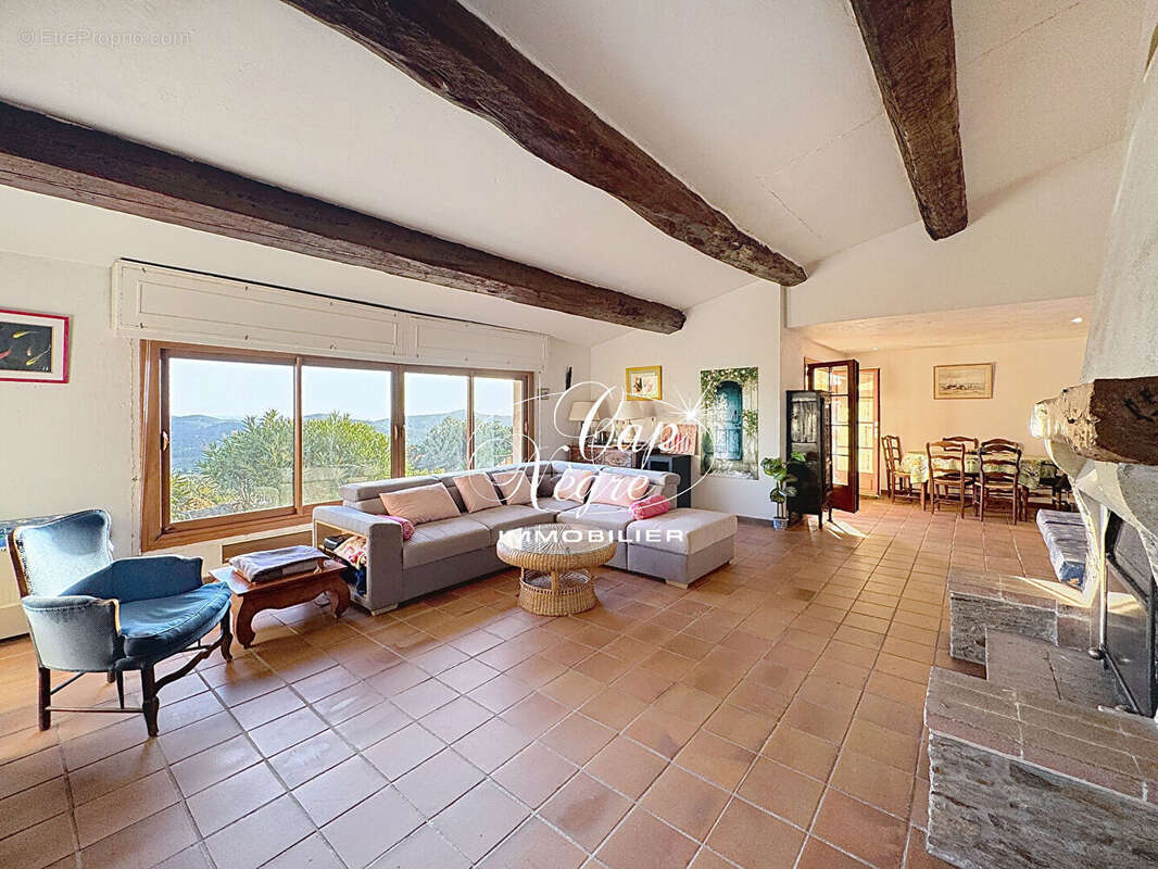 Maison à BORMES-LES-MIMOSAS