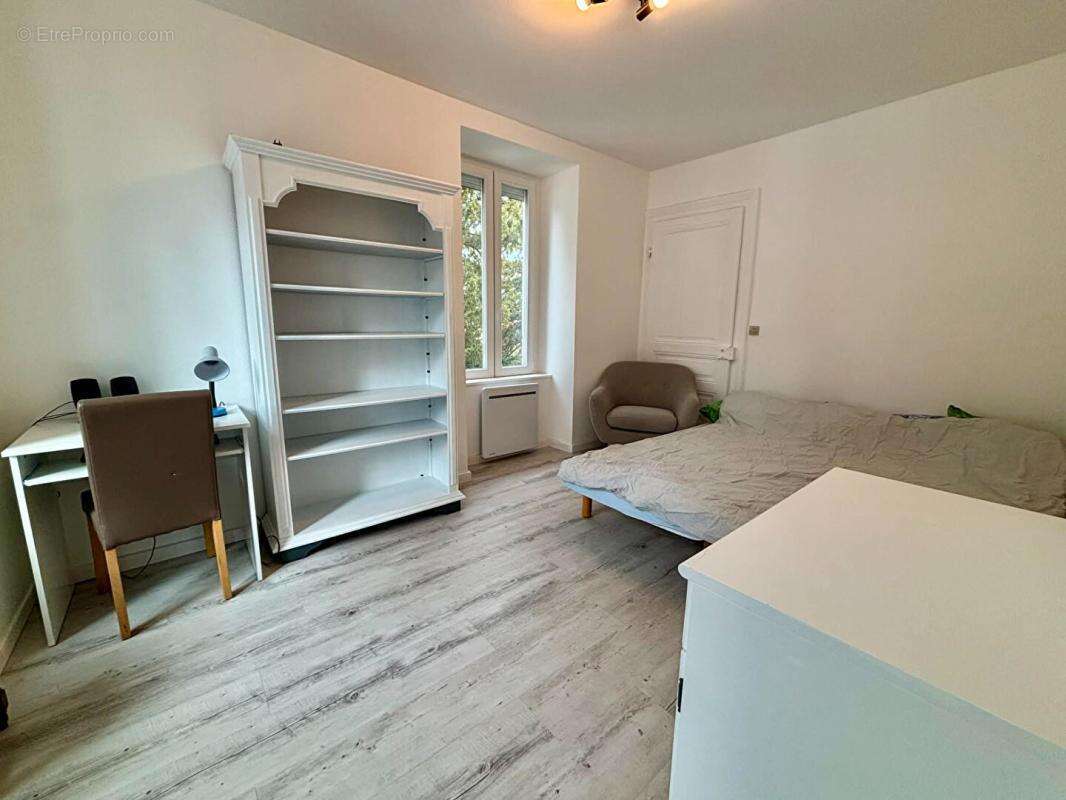 Appartement rénové 90 m²- centre beaucourt - photo 7