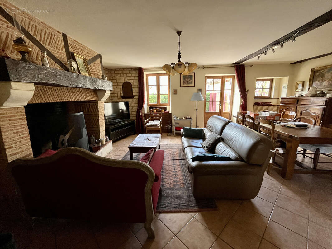 Maison à ISSAC