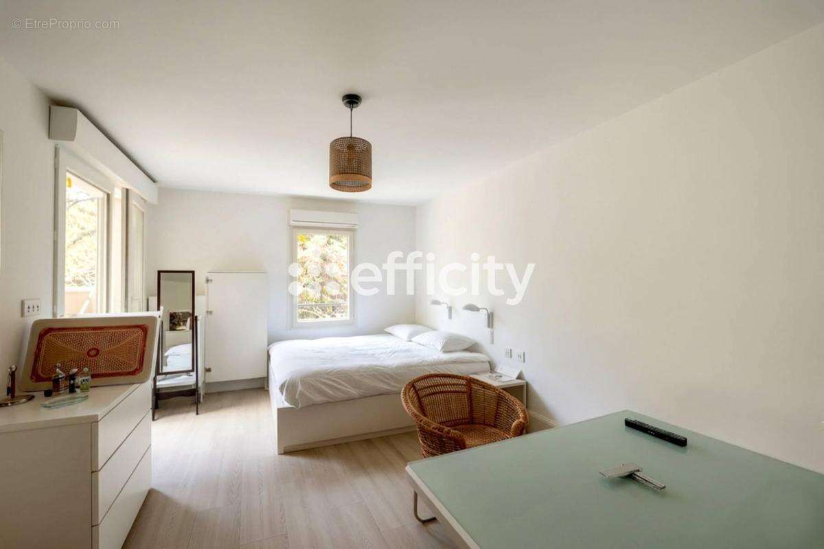 Appartement à CASTELNAU-LE-LEZ