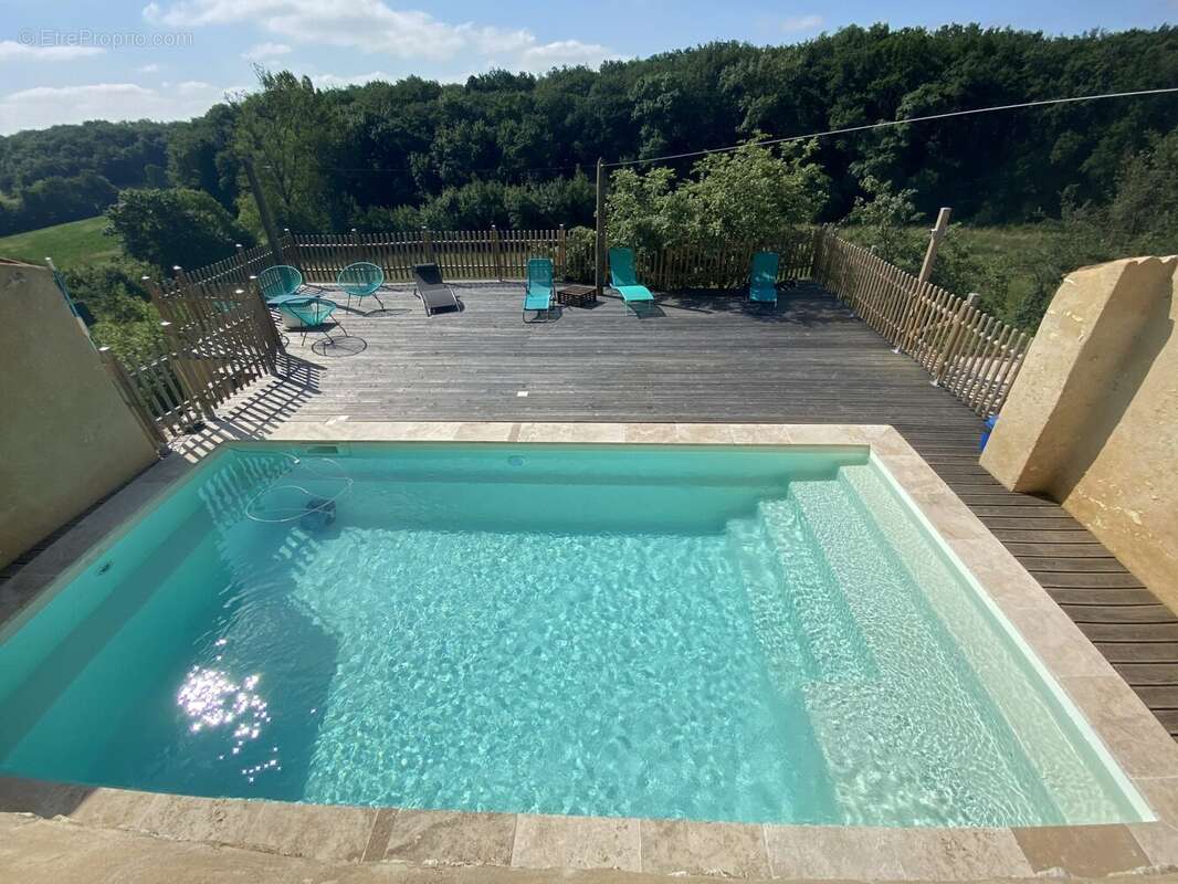 Maison à VIC-FEZENSAC